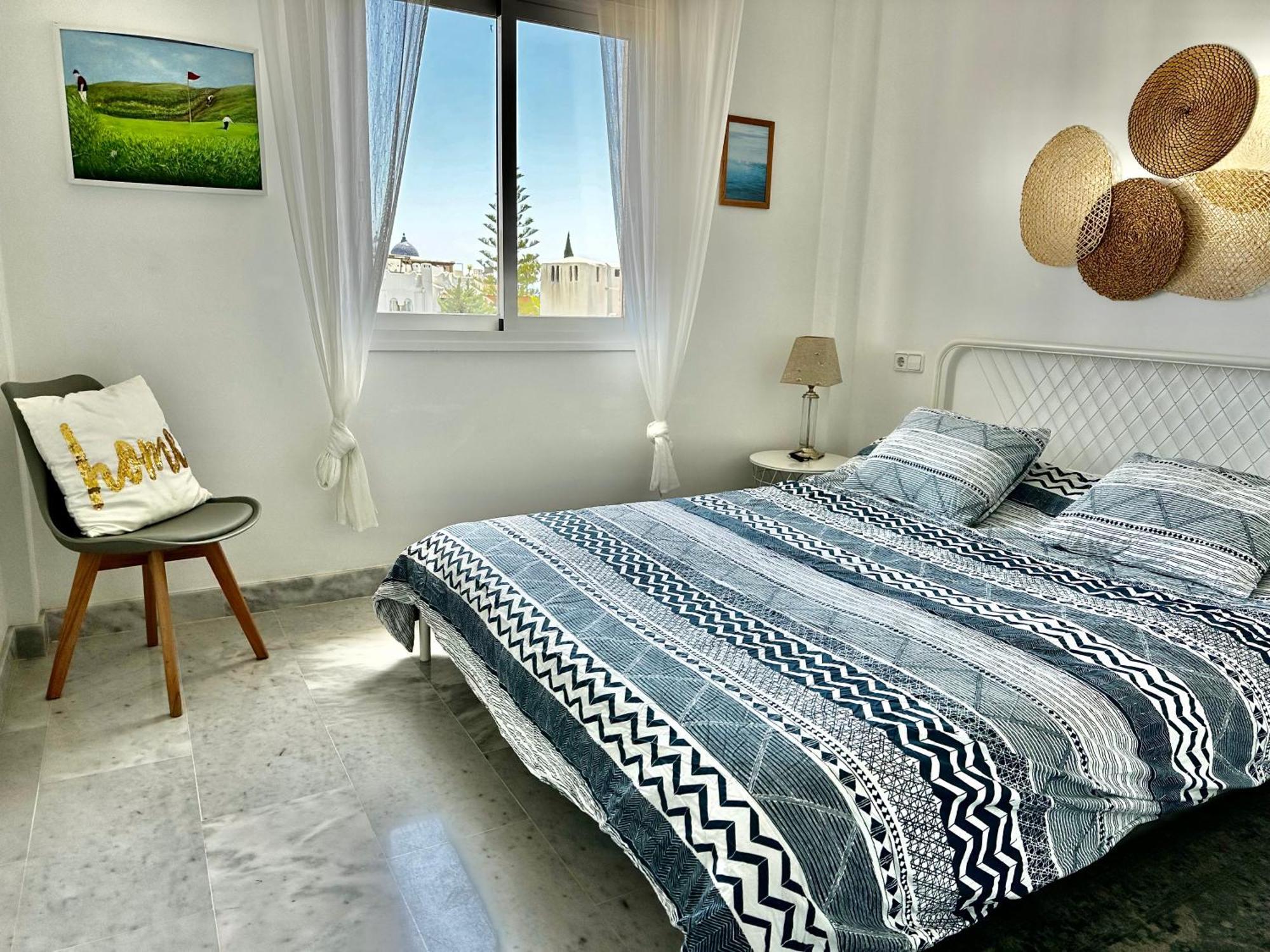 Bright Apartment 300M From The Beach Sitio de Calahonda Luaran gambar