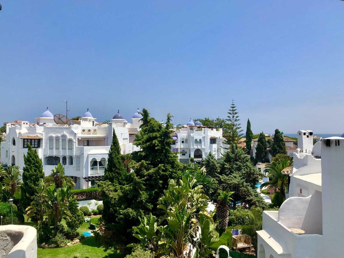 Bright Apartment 300M From The Beach Sitio de Calahonda Luaran gambar