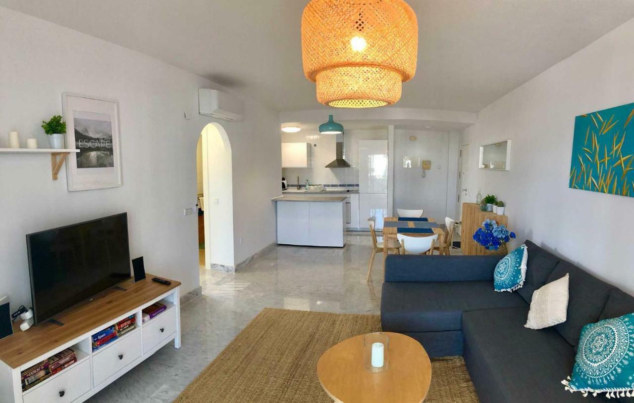 Bright Apartment 300M From The Beach Sitio de Calahonda Luaran gambar