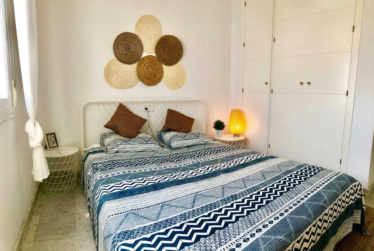 Bright Apartment 300M From The Beach Sitio de Calahonda Luaran gambar